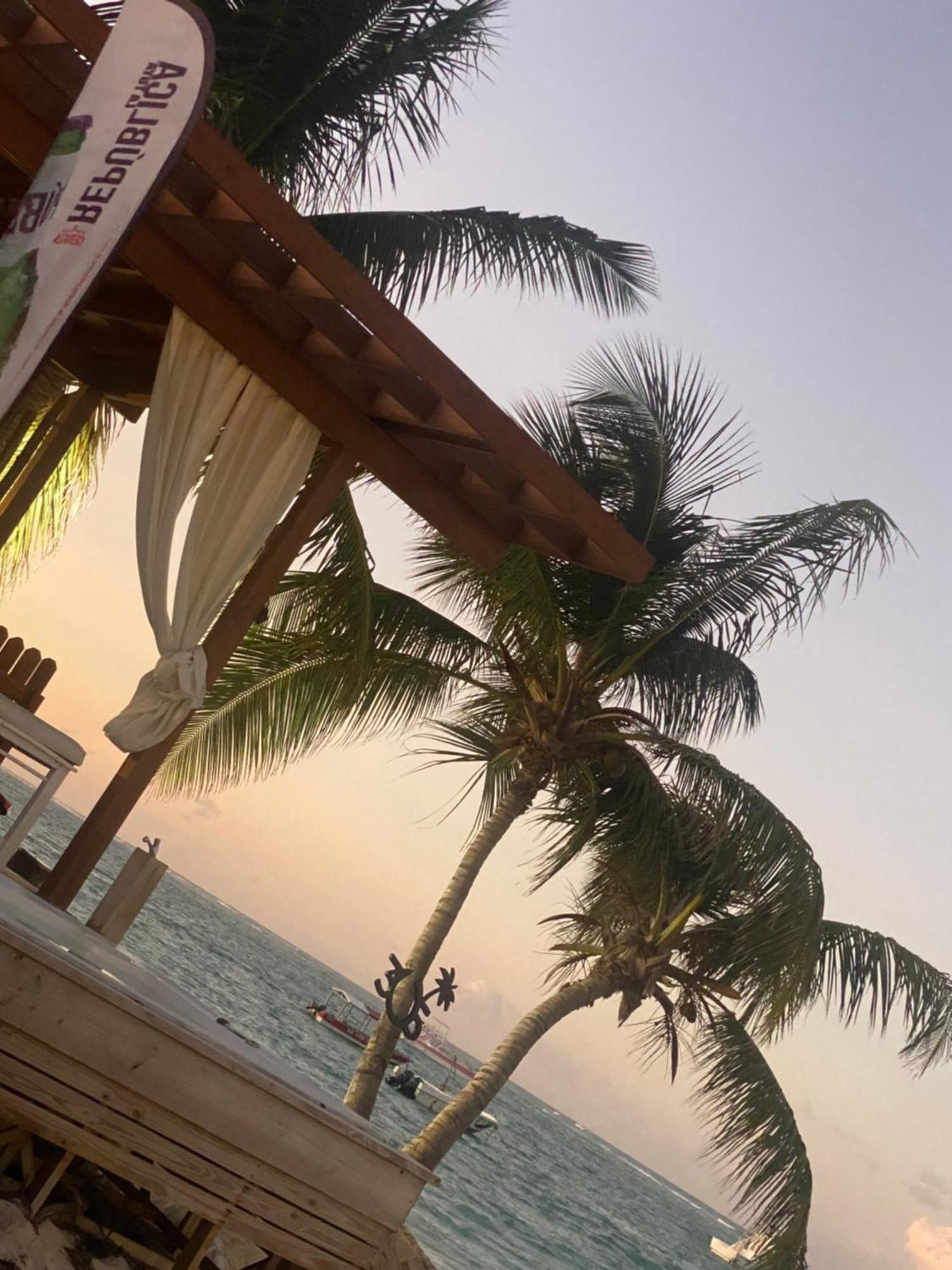 Madonna Pool Beach Los Corales Punta Cana Buitenkant foto