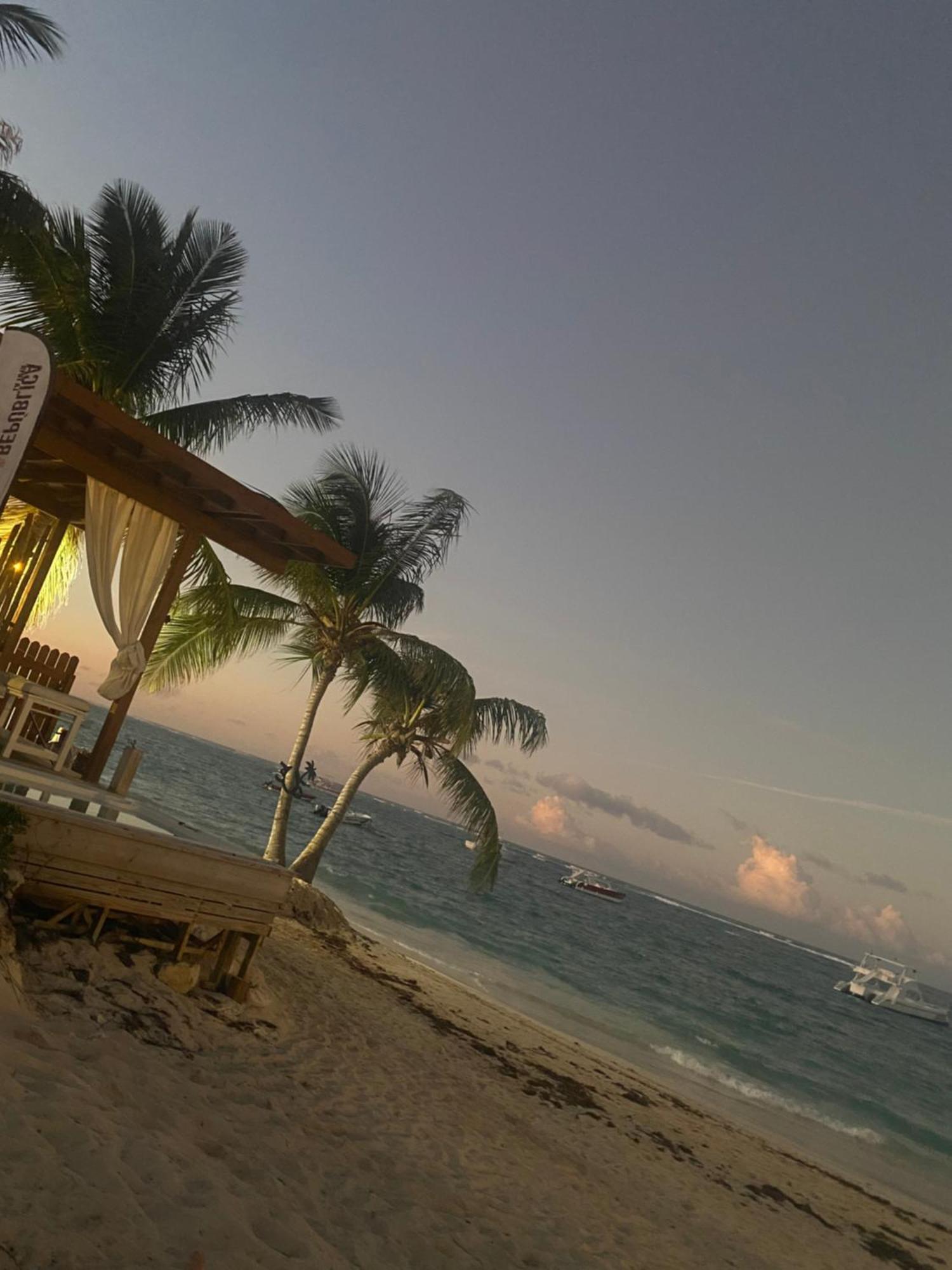 Madonna Pool Beach Los Corales Punta Cana Buitenkant foto