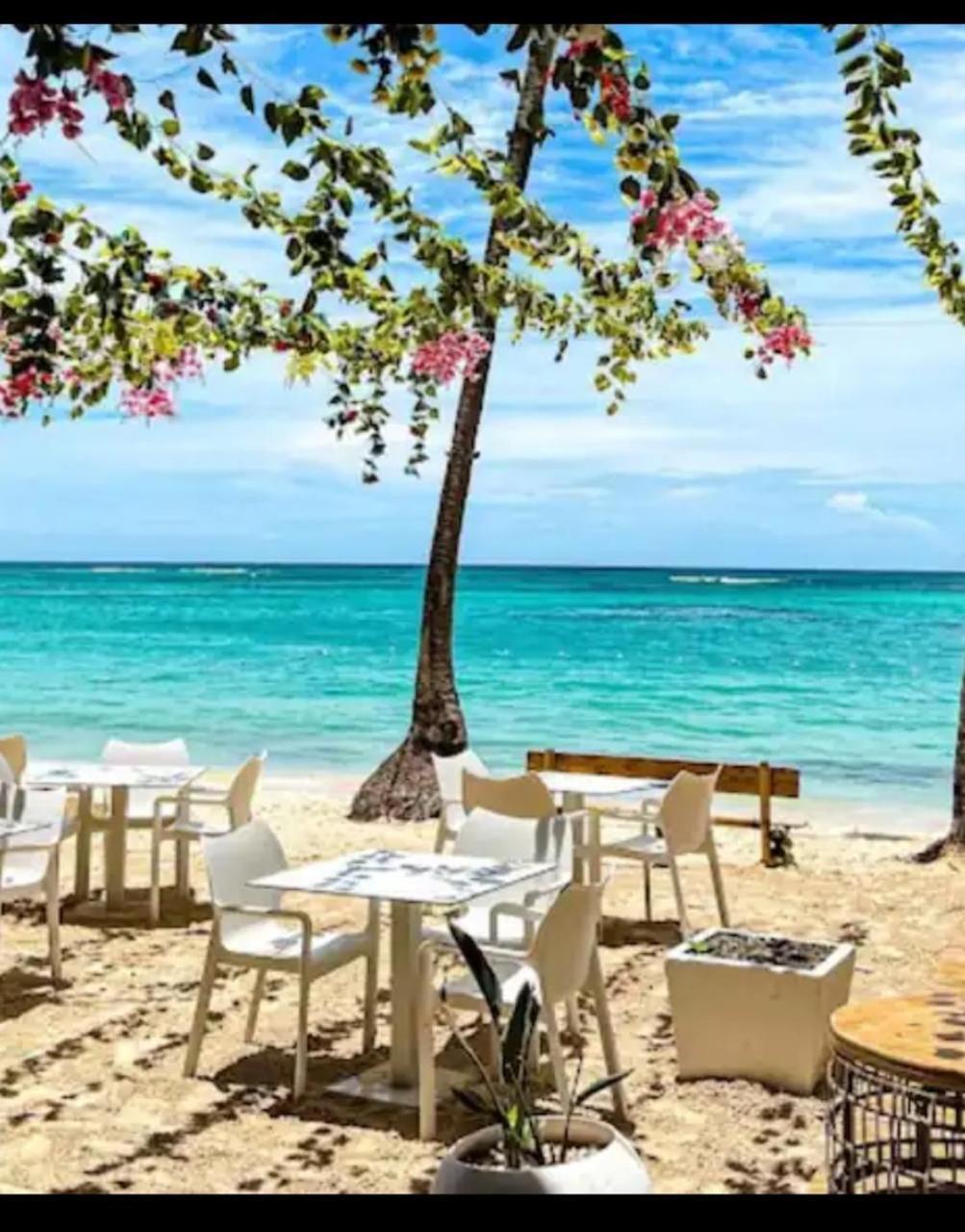 Madonna Pool Beach Los Corales Punta Cana Buitenkant foto
