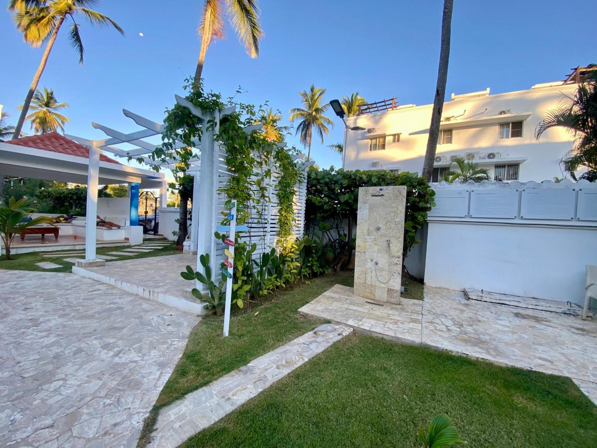 Madonna Pool Beach Los Corales Punta Cana Buitenkant foto
